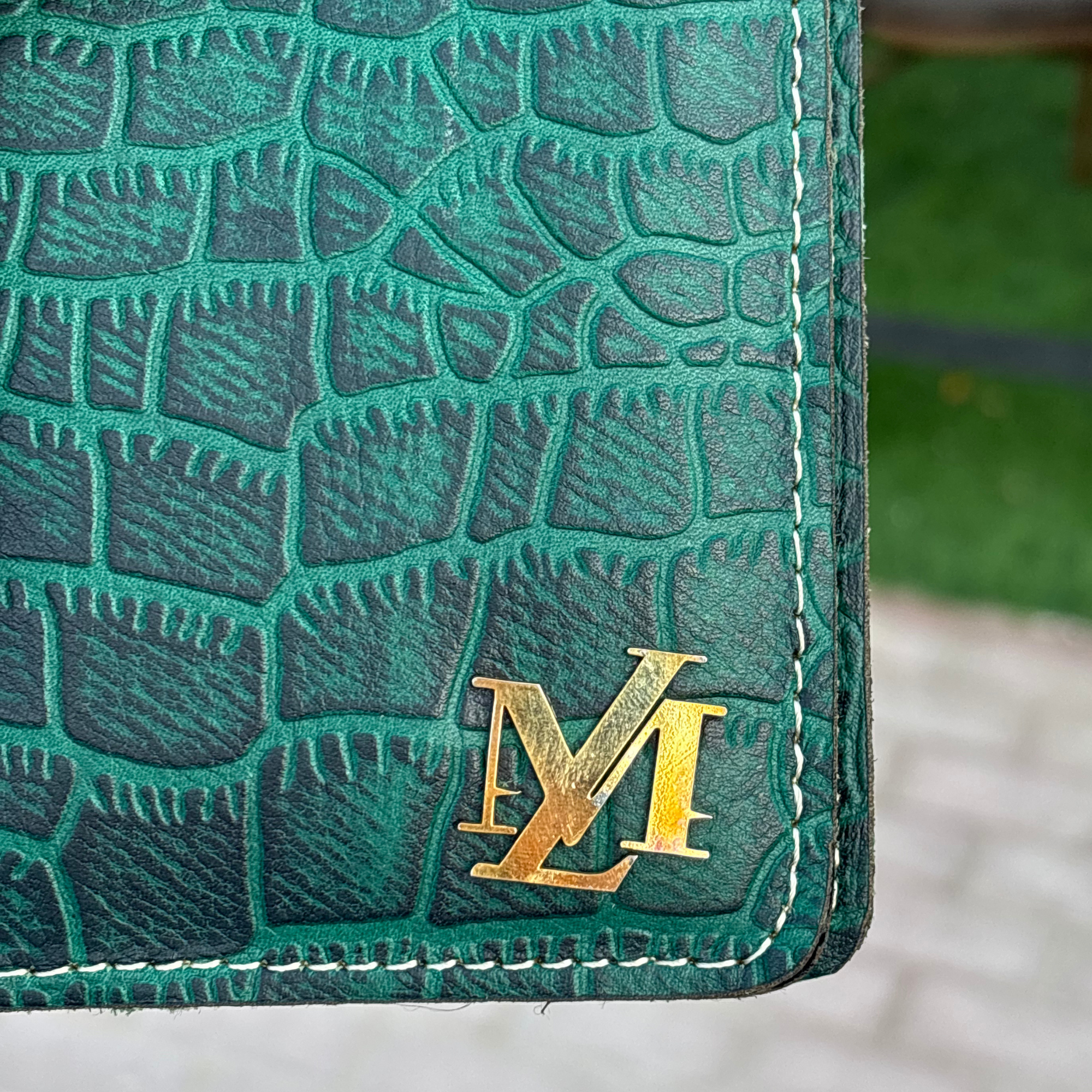Green Textured zipper Wallet