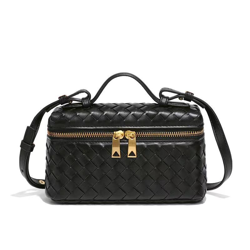 Aura Crossbody