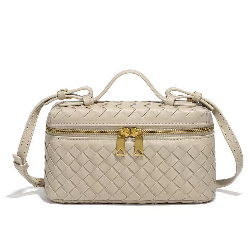 Aura Crossbody