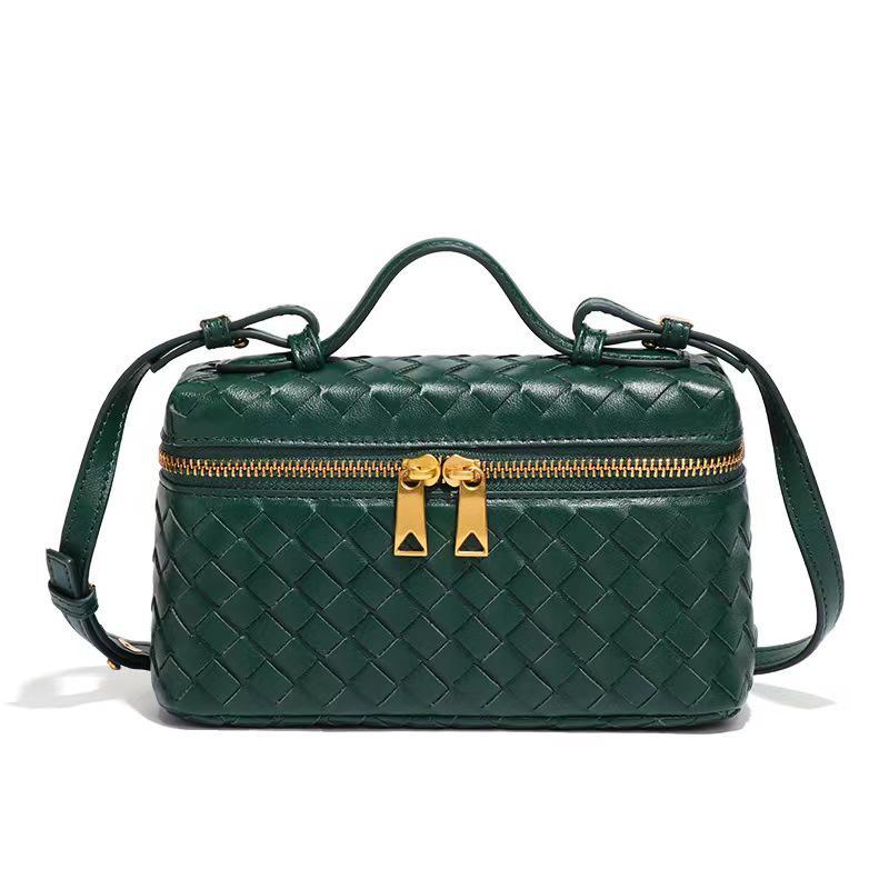 Aura Crossbody